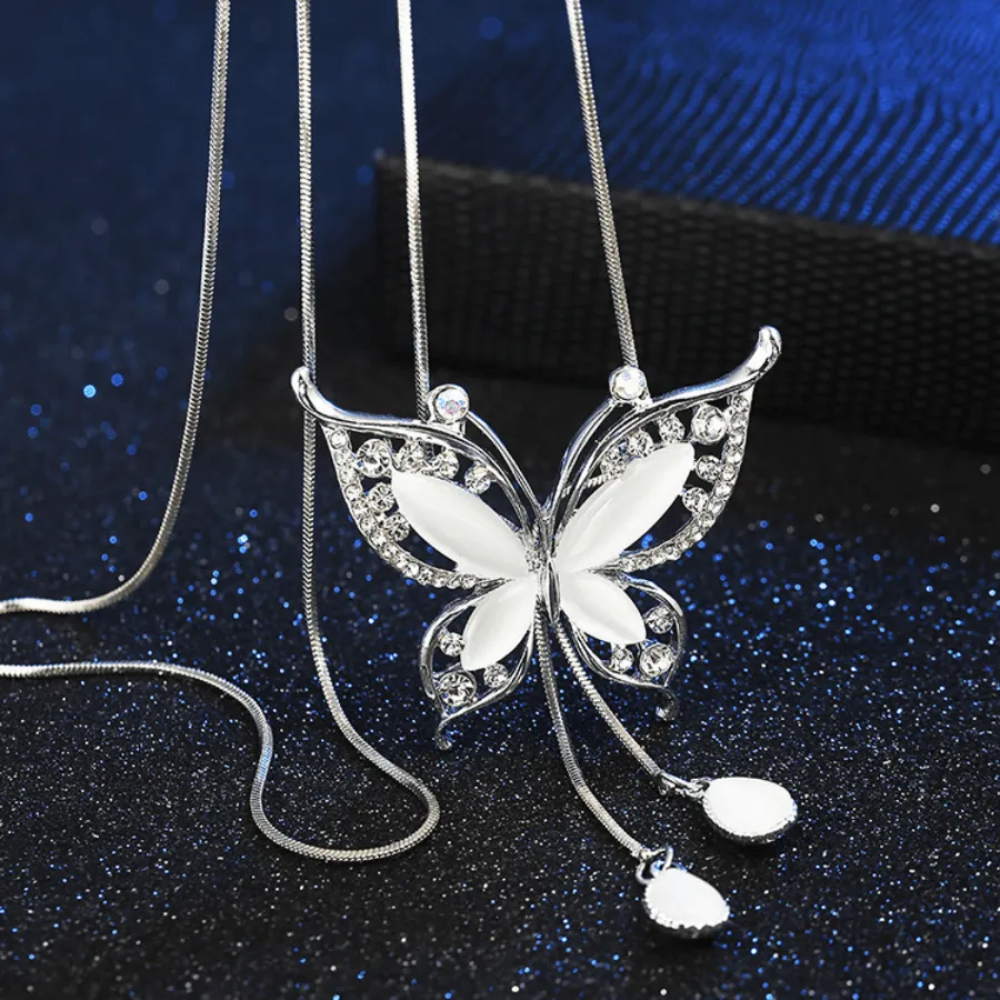 All-match Charm Necklace Butterfly Shaped Zinc Alloy With Rhinestones Pendant Ladies Clothing Daily Accessories