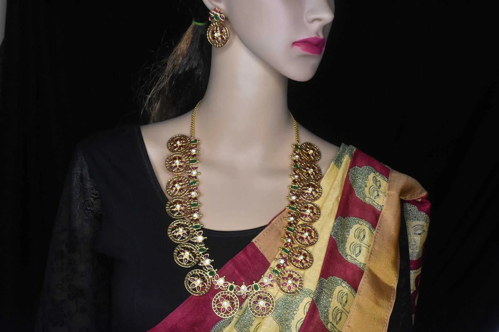 Bottu Mala Embedded with Polki Necklace set