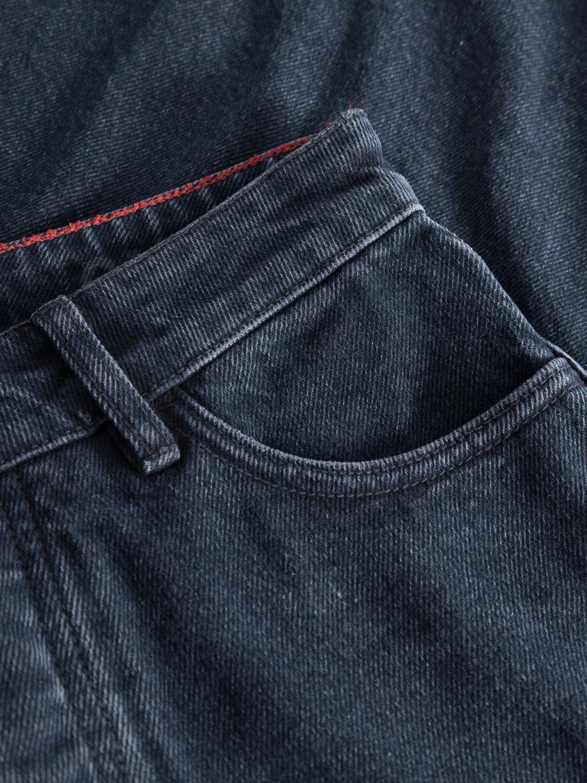 GALE straight mid-rise overdyed black 5-pocket jeans REBORN - Overdyed Black