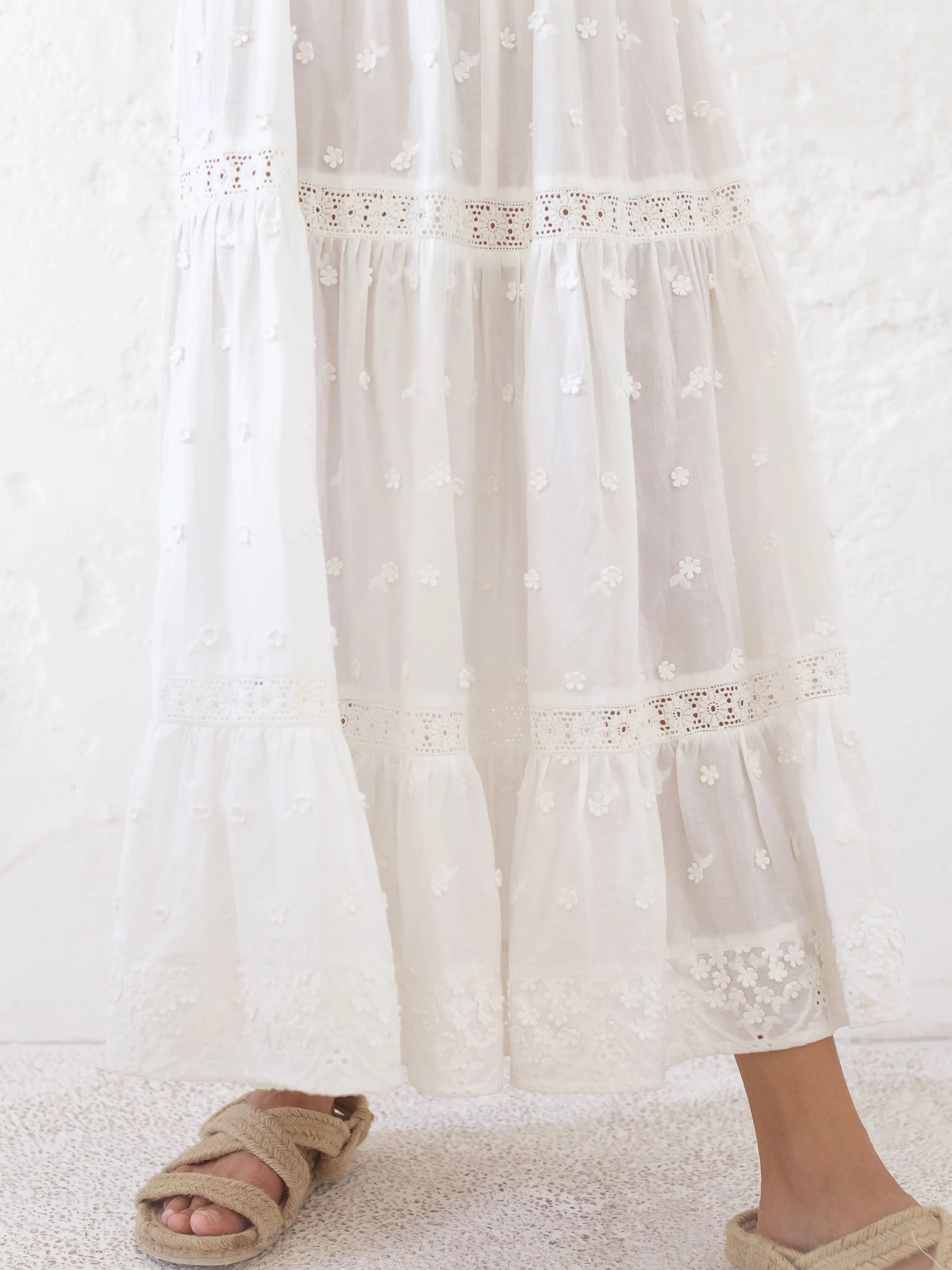 MARMARA DRESS | WHITE EMBROIDERED FLORAL