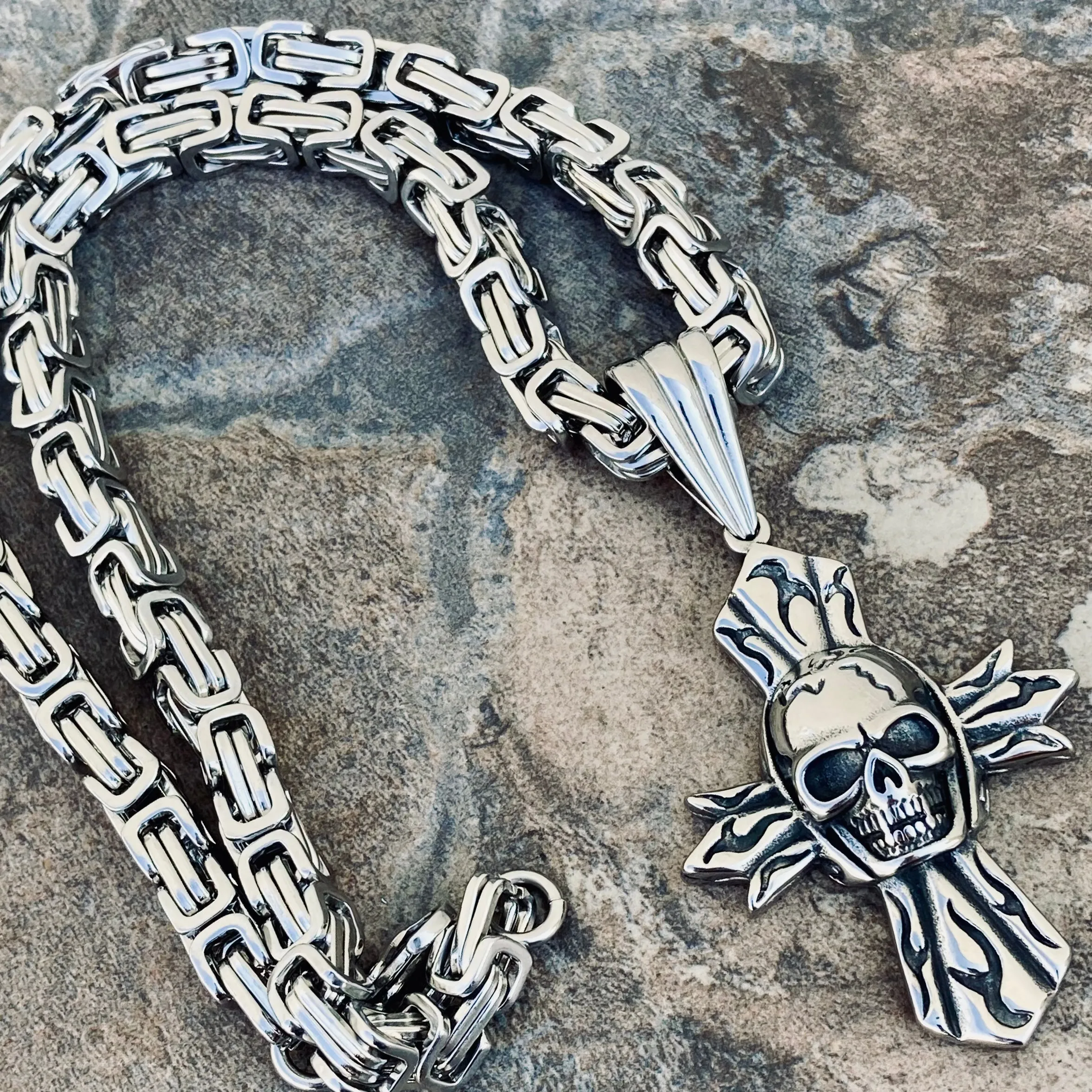 Skull Cross - Silver Pendant - Necklace (809)